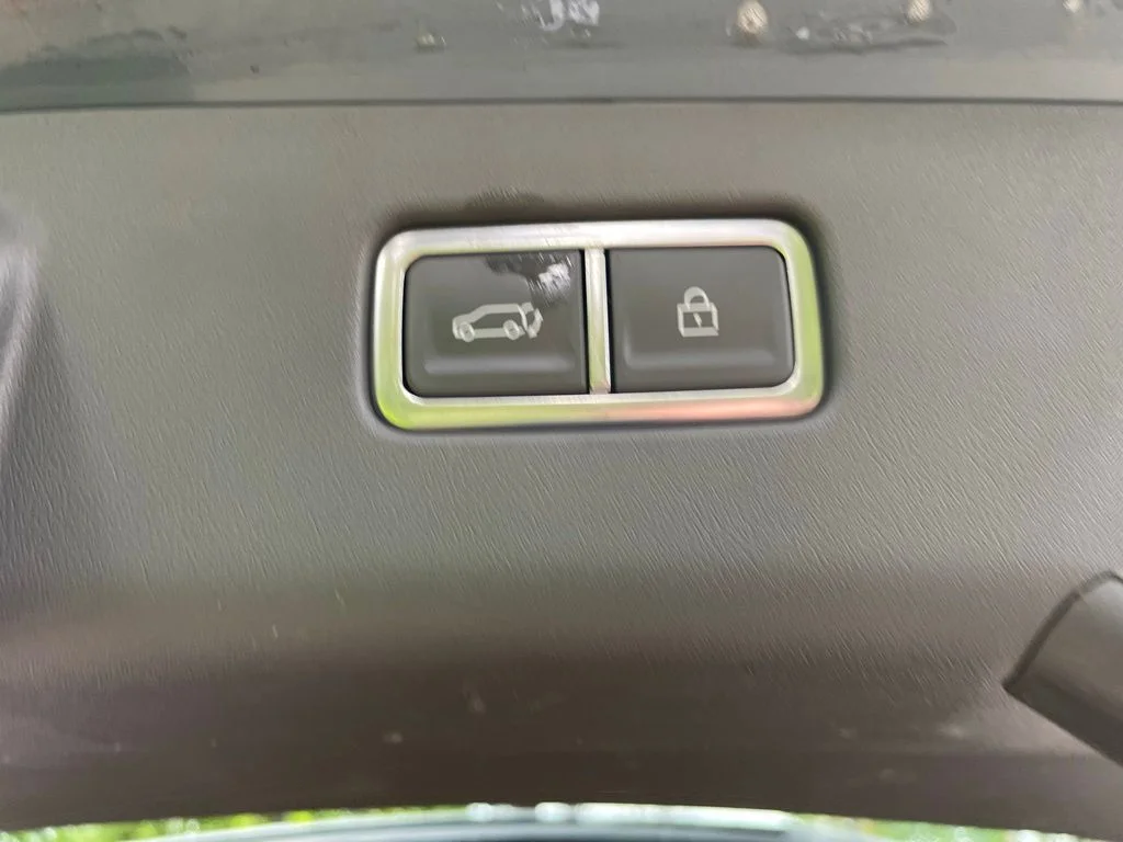 Certified Used 2024 Iceberg Green Kia Wind image 23