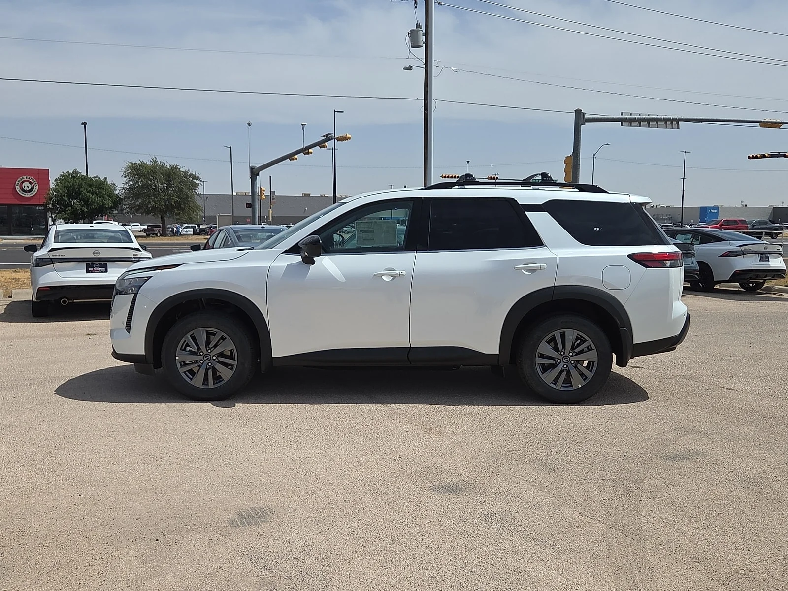 New 2026 QBE Everest WH Nissan SV Front-Wheel Drive image 2