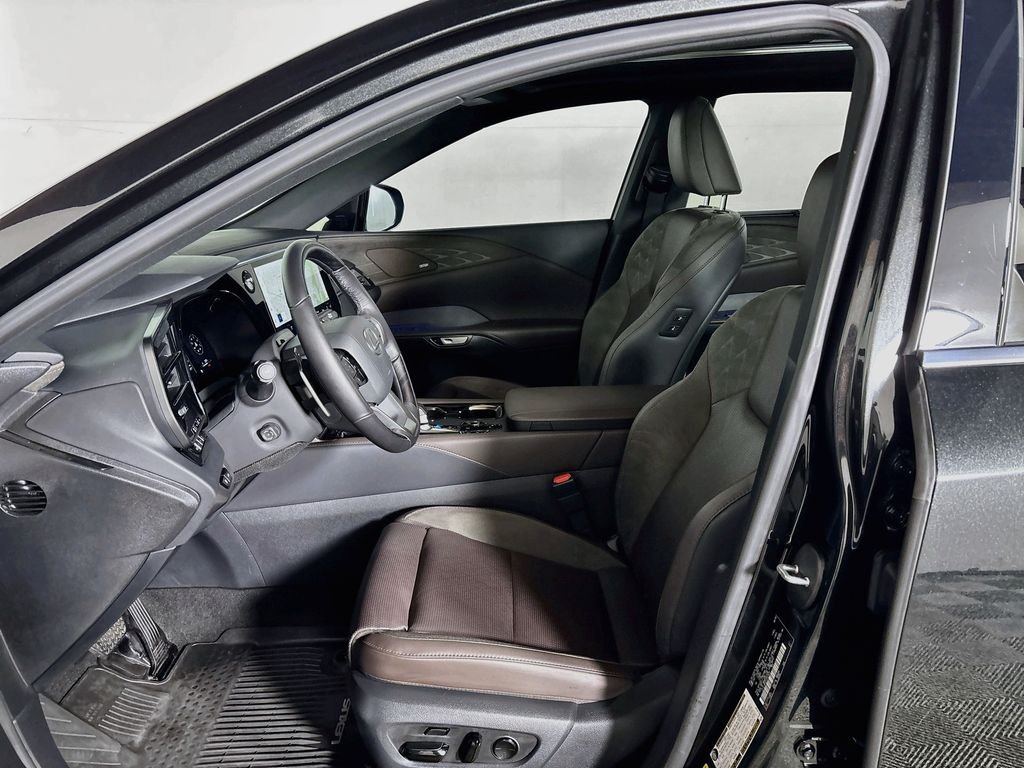 Used 2025 Caviar Lexus 450h+ Luxury image 11