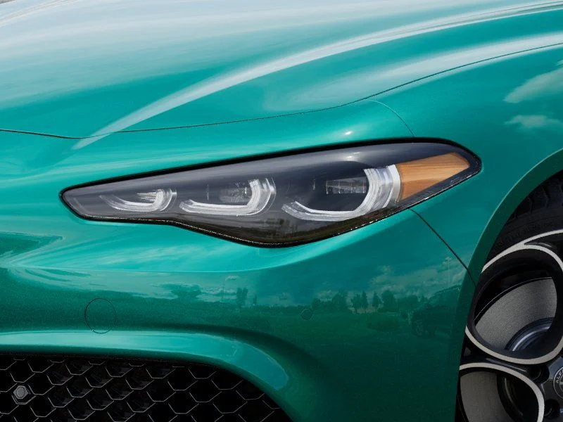 New 2025 Verde (Green) Fangio MetallicExterior Paint Alfa Romeo Base image 11