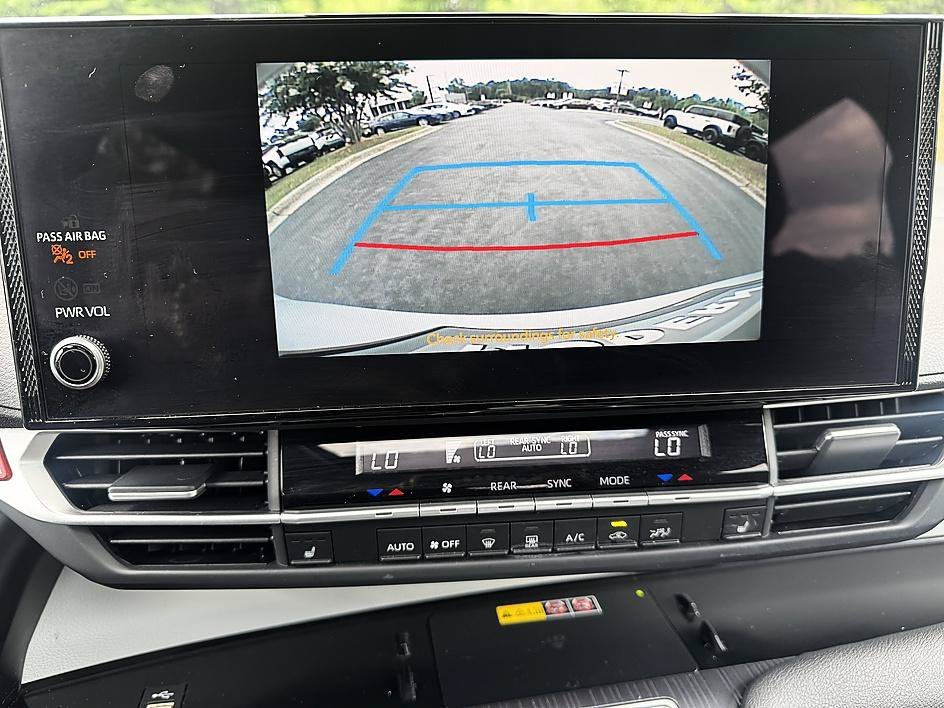 Used 2025 Wind Chill Pearl Toyota XLE image 15