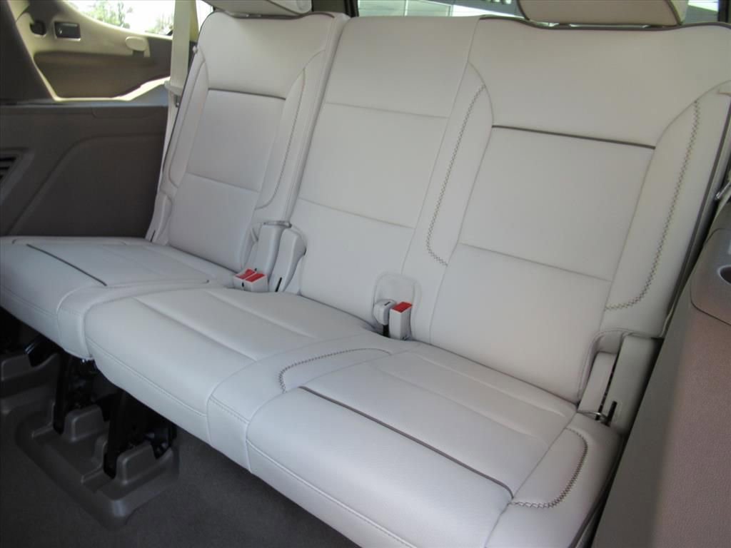 Used 2026 Glacier White Tricoat GMC Denali image 37