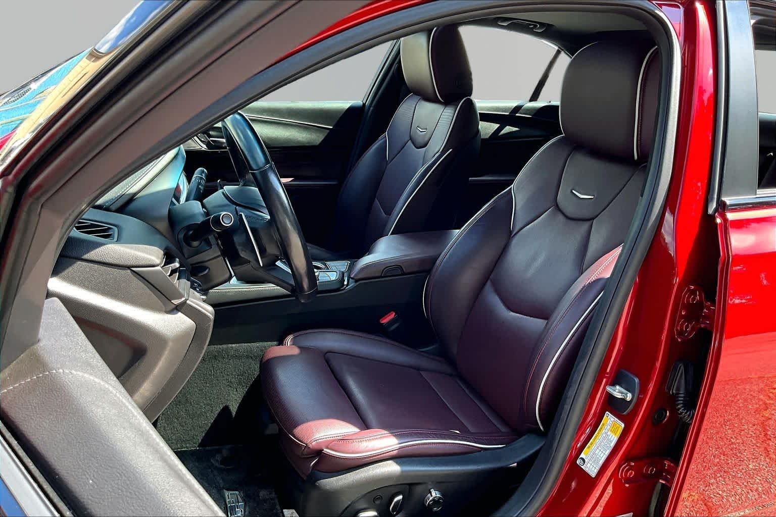 Used 2022 Infrared Tintcoat Cadillac  image 15