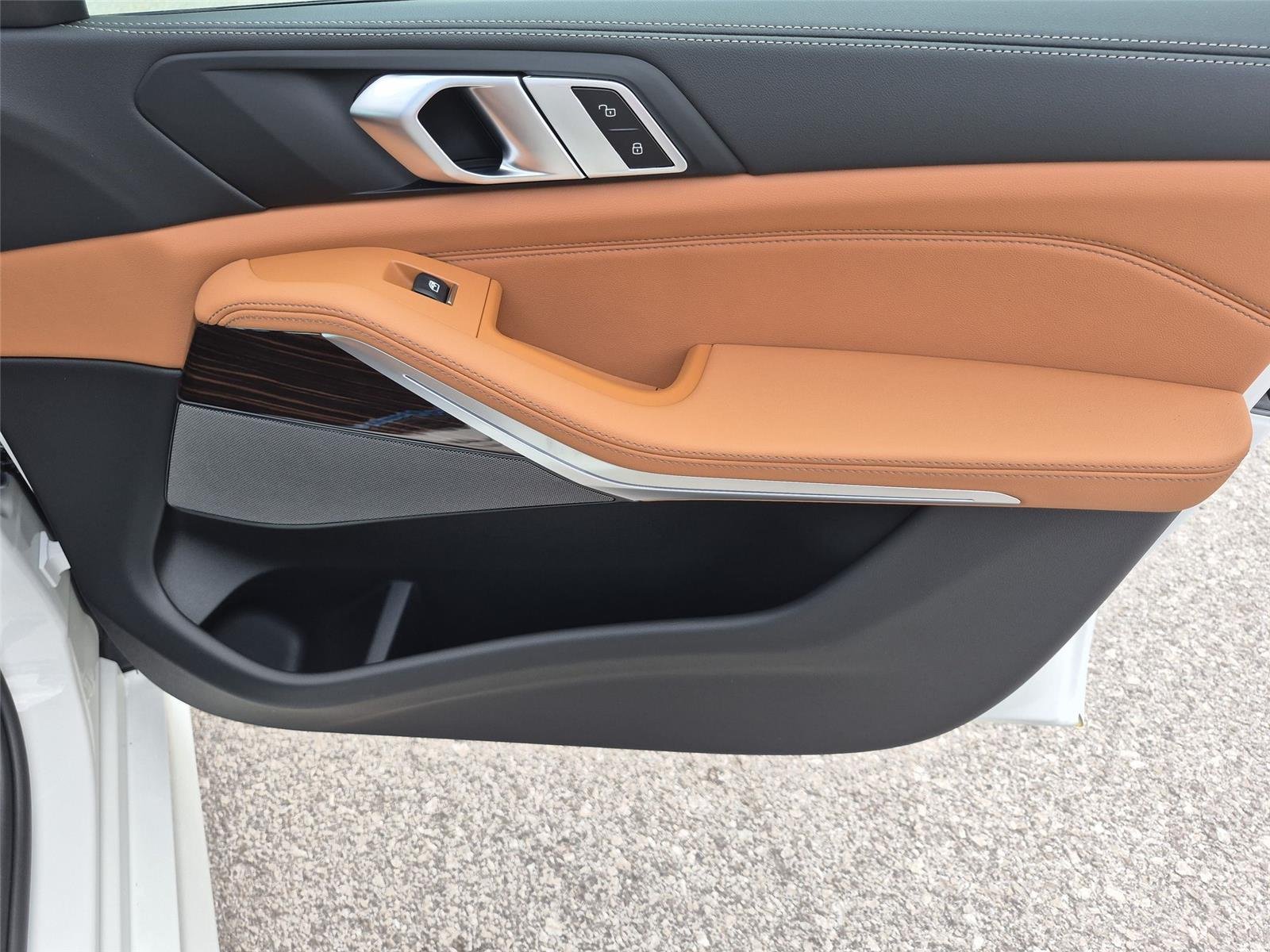 New 2026 Alpine White BMW xDrive50e image 39