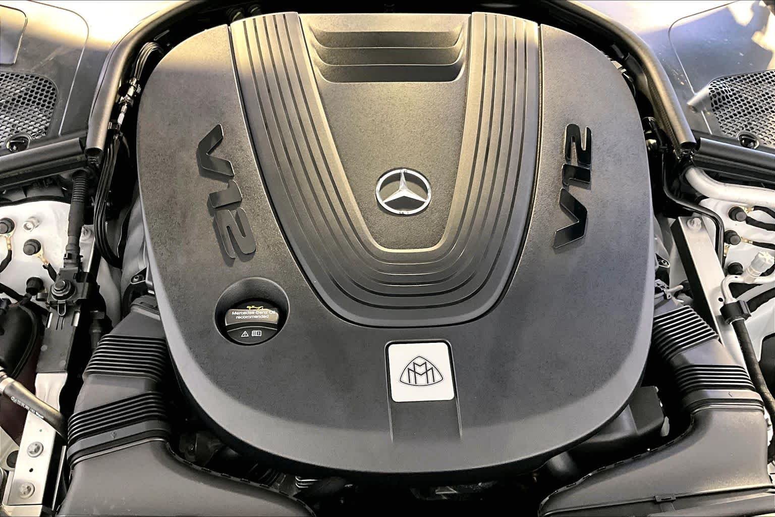 New 2026 MANUFAKTUR Moonlight White Metallic Mercedes-Benz Maybach S 680 image 15