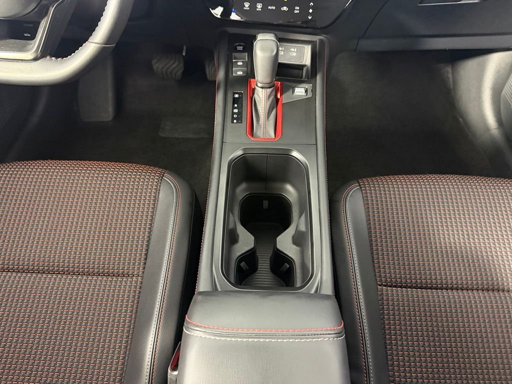 Used 2025 White Nissan SR image 16