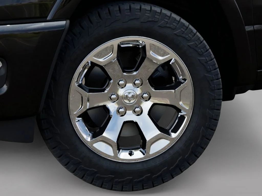 New 2026 Diamond Black Crystal Pearl-Coat Exterior Paint RAM Big Horn/Lone Star image 8
