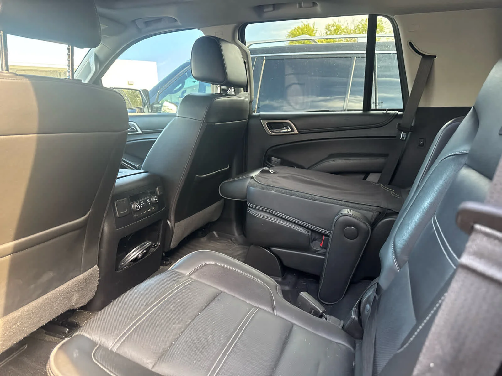 Used 2018 Onyx Black GMC Denali image 17