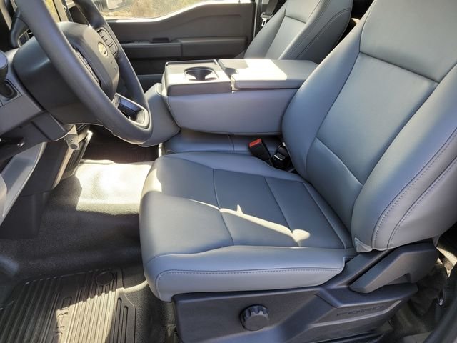New 2026 Oxford White Ford F-250® XL image 40