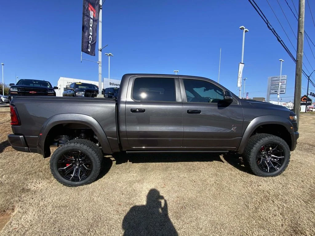 New 2026 Granite Crystal Metallic Clearcoat RAM Big Horn/Lone Star image 36