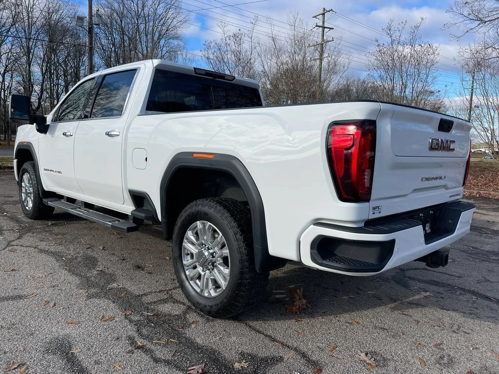 Used 2022 Summit White GMC Denali image 3