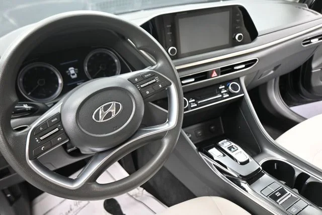 Used 2021 Black Hyundai SEL image 27