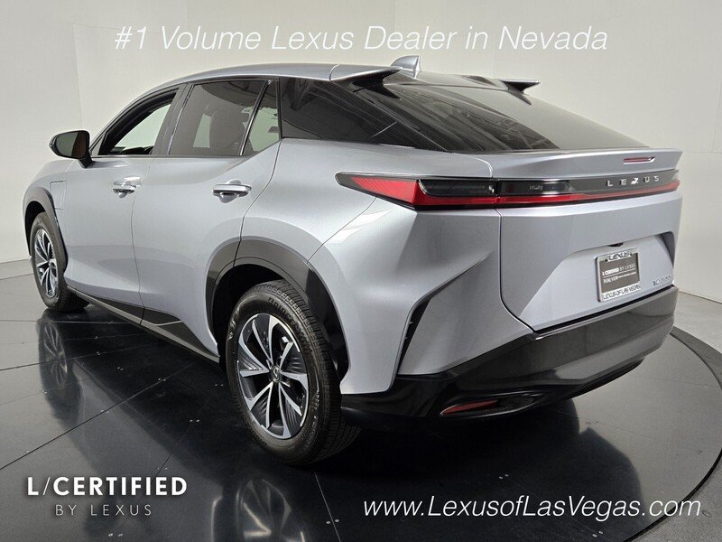 Certified Used 2024 Iridium Lexus PREMIUM image 4