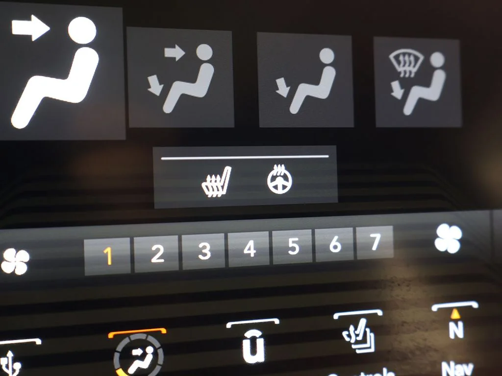Used 2019 Gray Jeep Limited image 49