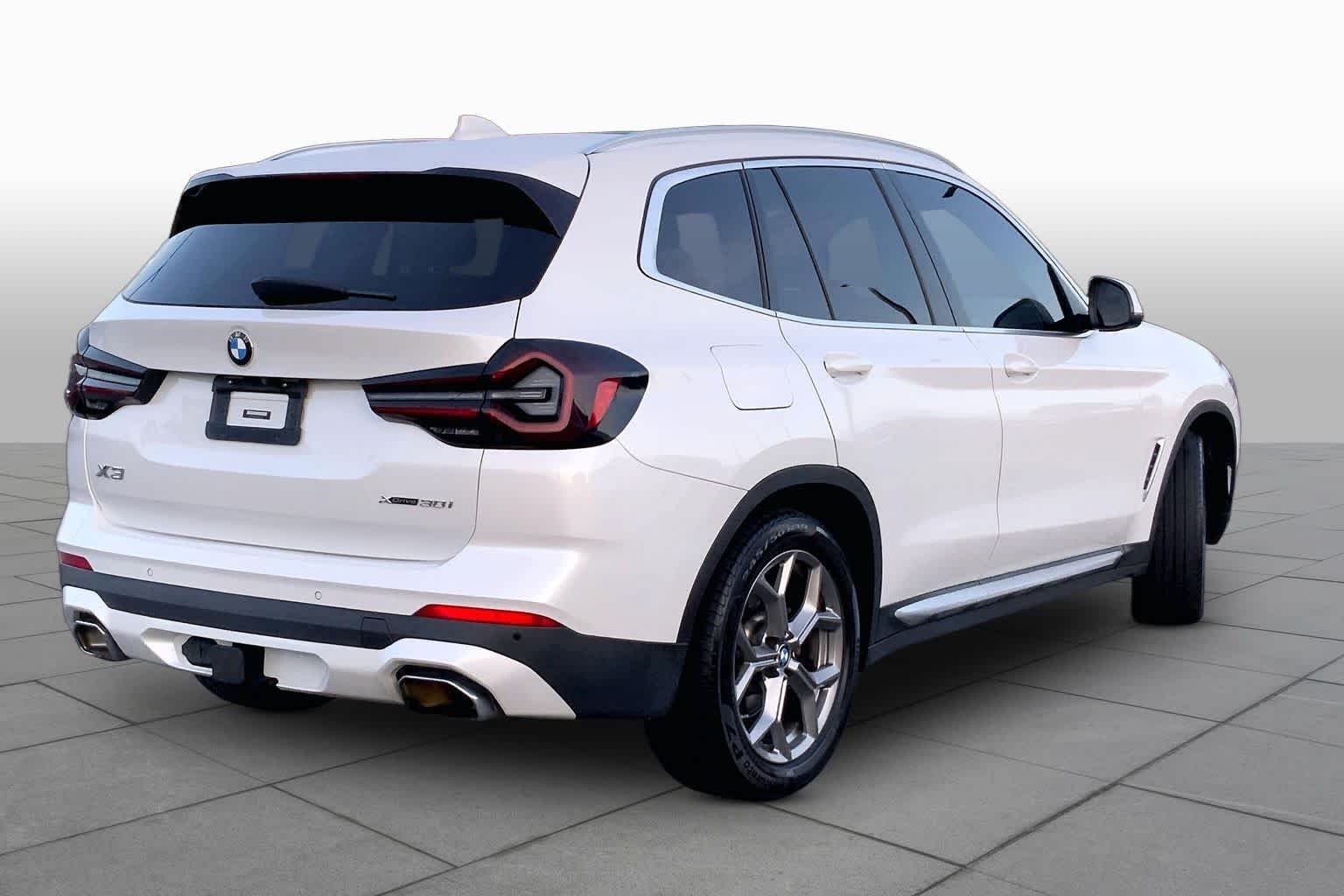 Used 2022 Alpine White BMW xDrive30i image 13