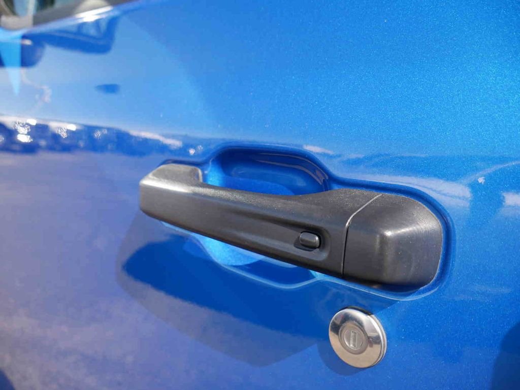 Used 2022 Blue Jeep Unlimited Sahara Altitude image 10