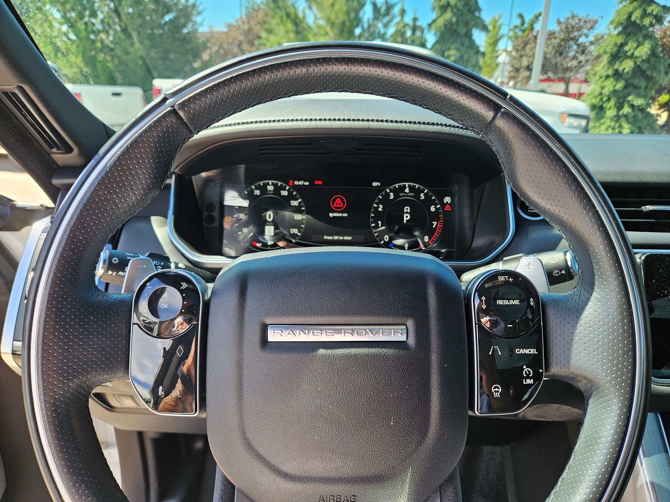 Used 2022 White Land Rover HSE Dynamic image 20