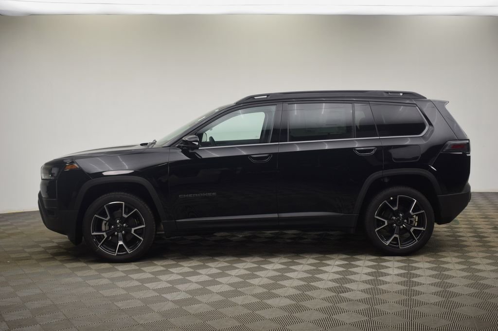 New 2026 Diamond Black Crystal Pearl-Coat Exterior Paint Jeep Overland image 15