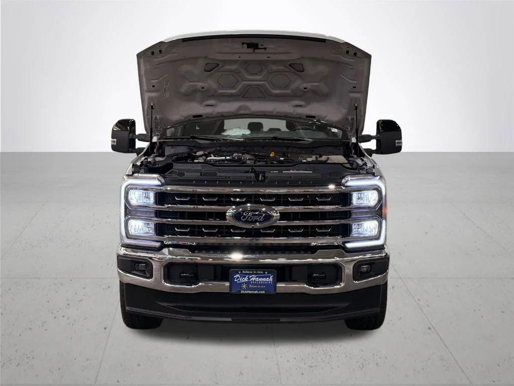 Used 2025 White Ford Lariat image 5