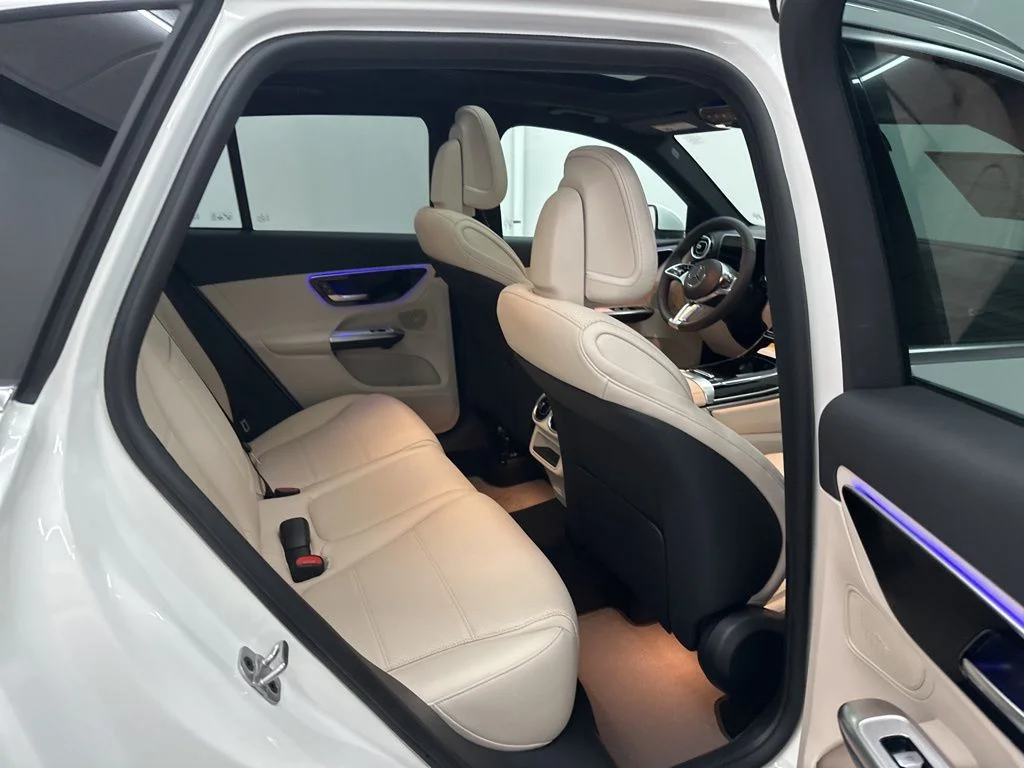 Used 2026 White Mercedes-Benz GLC 300 image 22