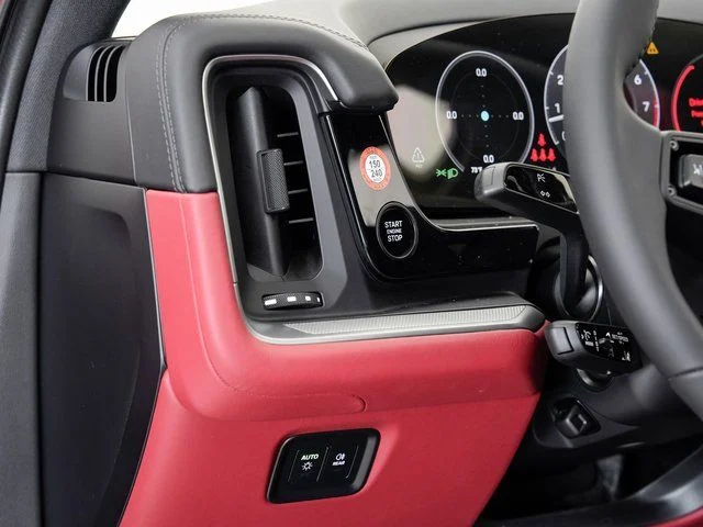 Certified Used 2025  Porsche S image 11