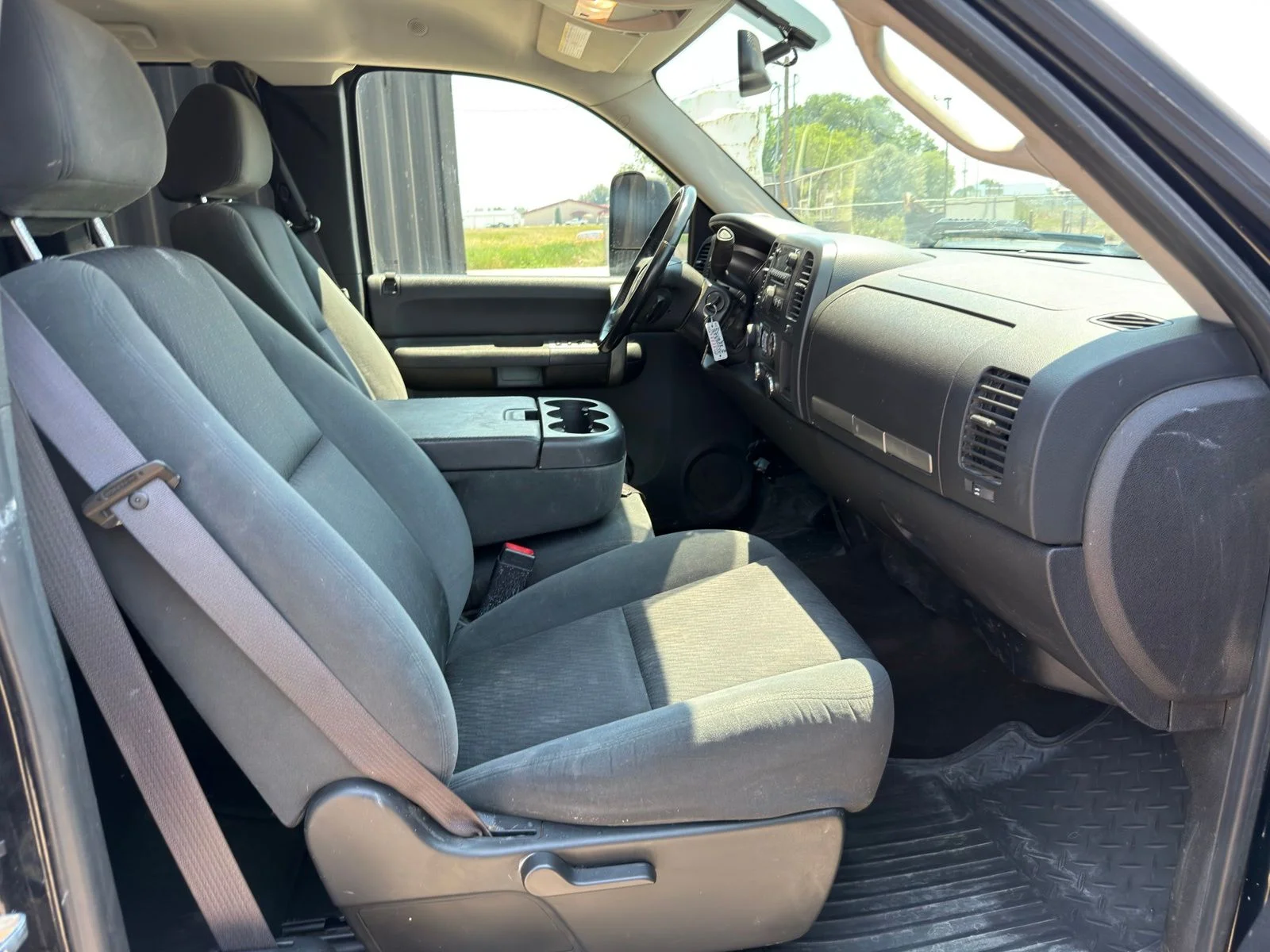 Used 2009 Black GMC SLE image 17