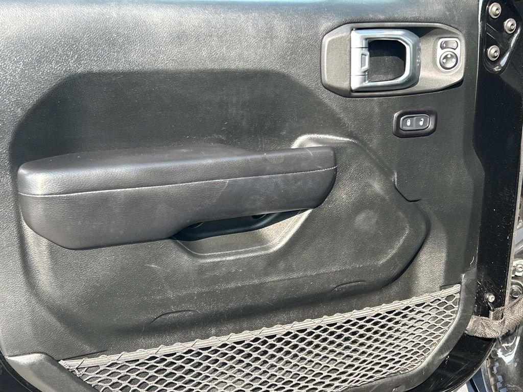 Used 2020 Black Clearcoat Jeep Unlimited Sport S image 25