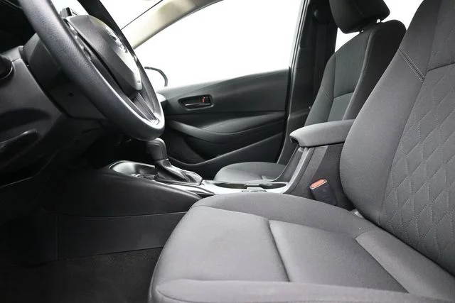 2025 Toyota Corolla LE - Photo 15