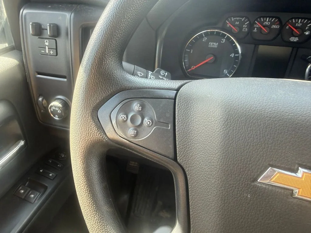 Used 2022 White Chevrolet DUMP image 16