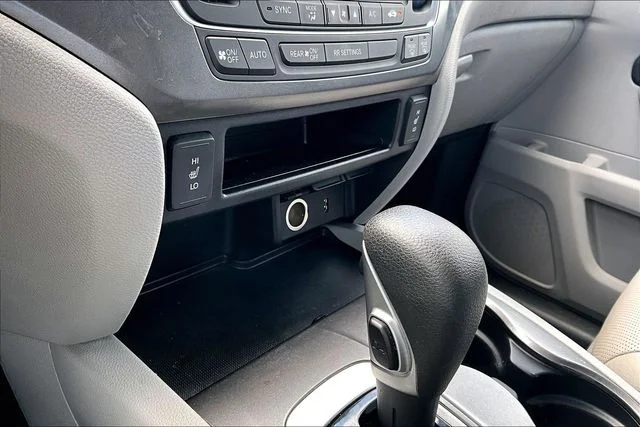 Used 2017  Honda RTL-T image 22