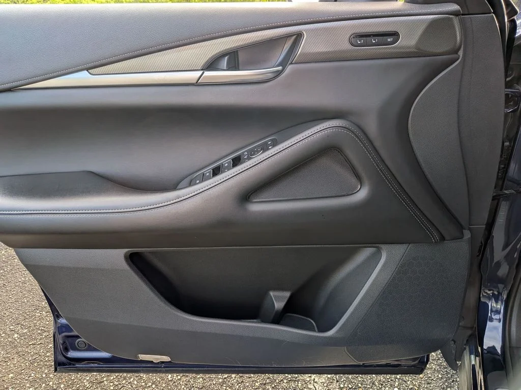 Used 2023 Blue INFINITI LUXE image 25