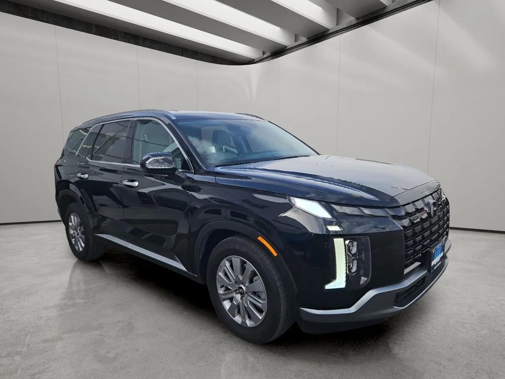 Used 2025 Abyss Black Pearl Hyundai SEL image 7