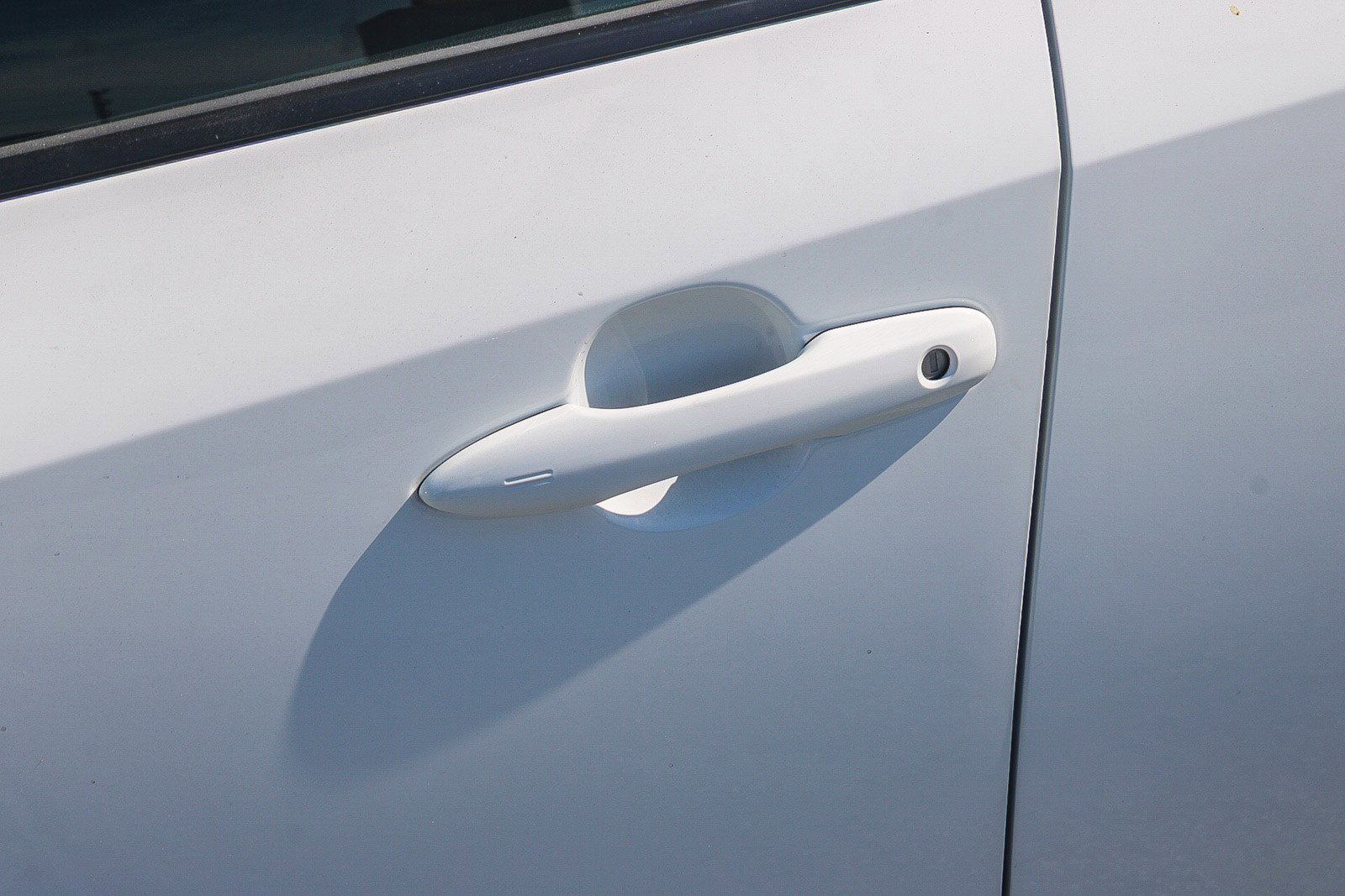 Used 2025 Ice Cap Toyota SE image 8
