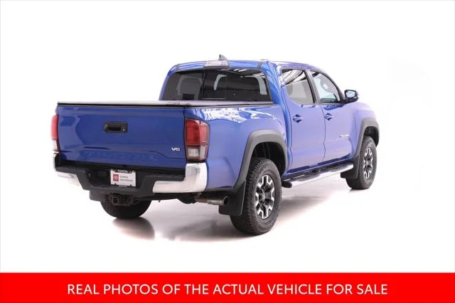 Certified Used 2018 BLAZING BLUE PEARL Toyota  image 2