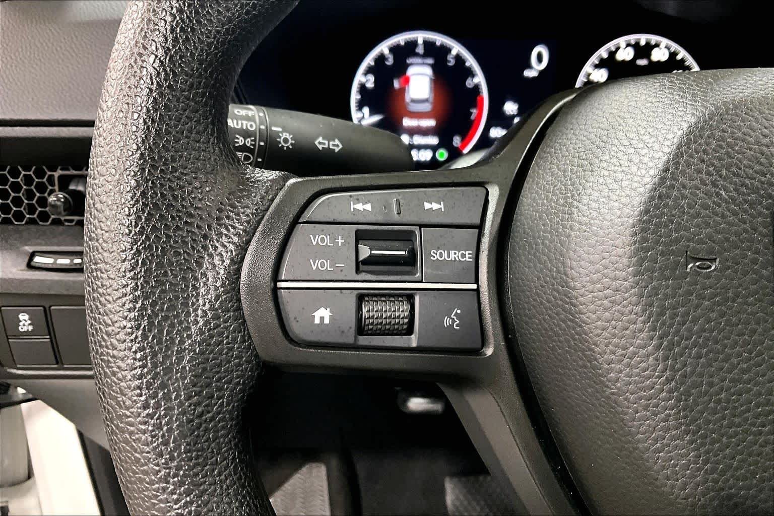 Used 2025 Platinum White Pearl Honda EX image 21