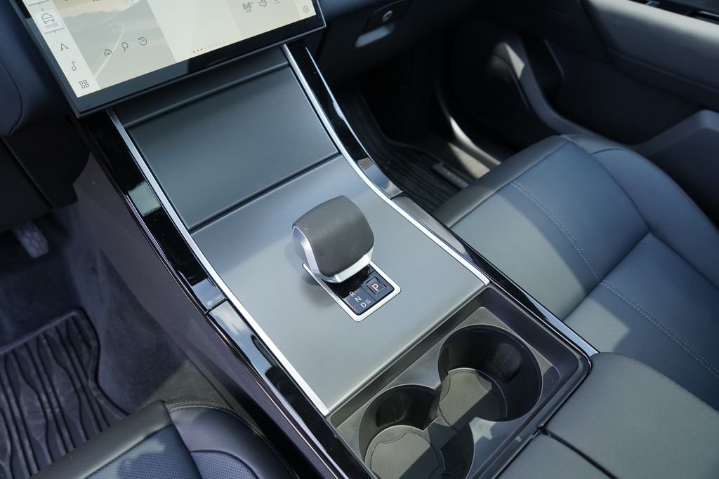 New 2026 Fuji White Land Rover S image 17
