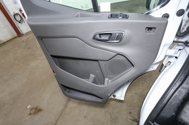 Used 2025  Ford Base image 31