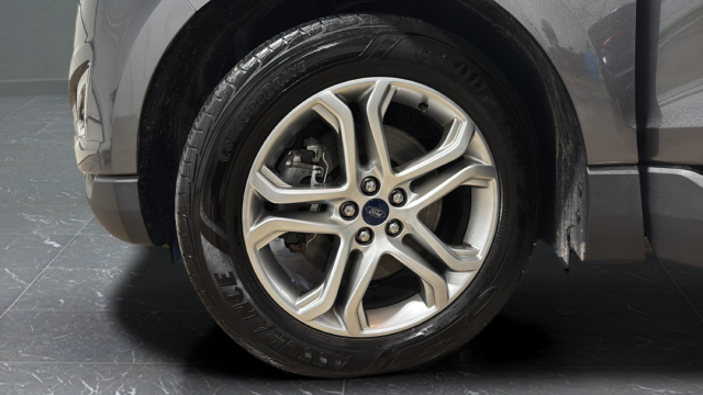 Used 2015 Magnetic Metallic Ford Titanium image 38