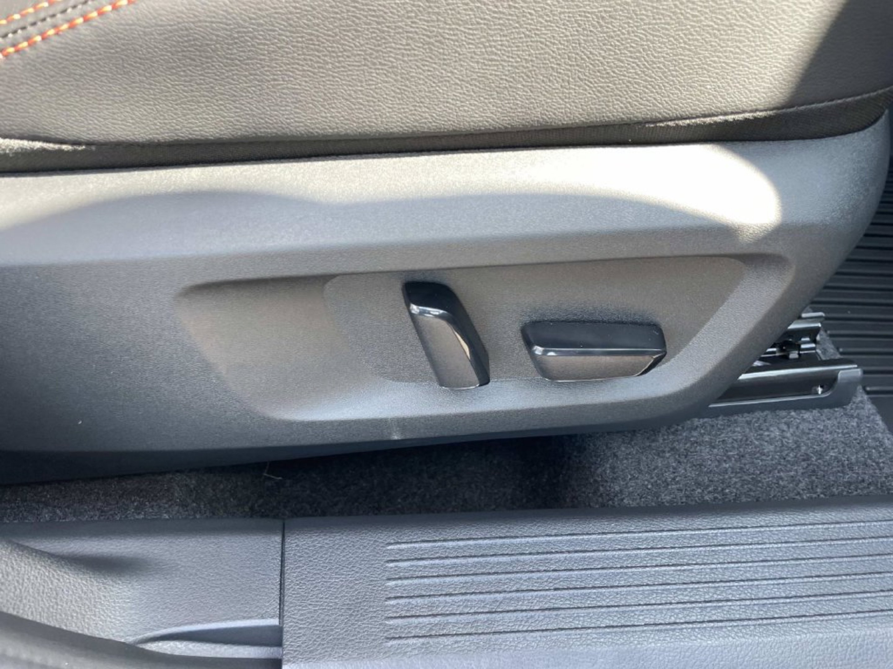 New 2026 Boulder Gray Pearl Nissan Rock Creek image 19