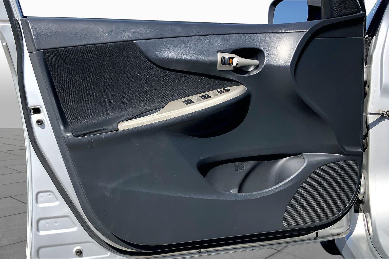 Used 2013 Classic Silver Metallic Toyota S image 21