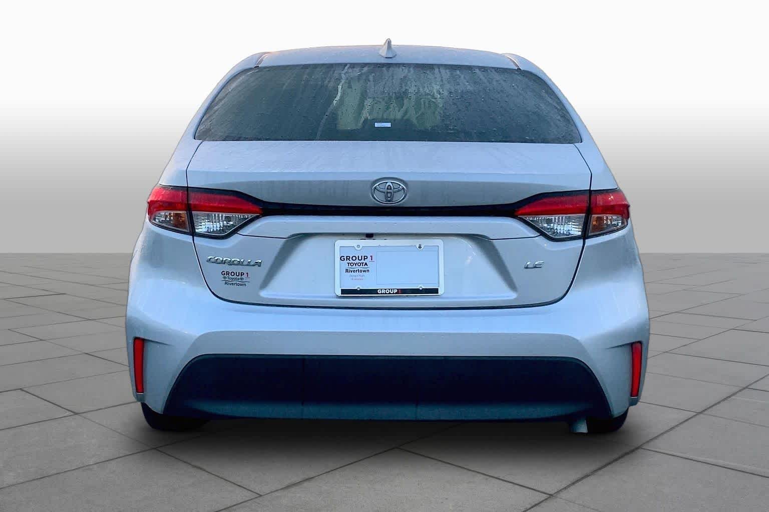 Used 2024 Classic Silver Metallic Toyota LE image 5