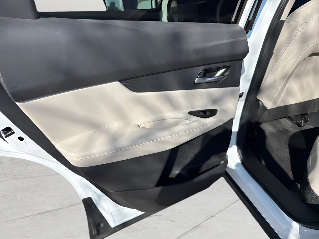 New 2026 White Nissan SL image 20