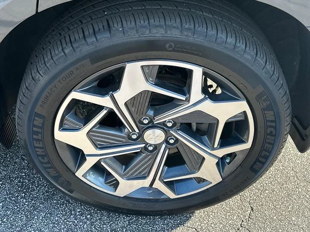 Used 2021 Green Hyundai Calligraphy image 38
