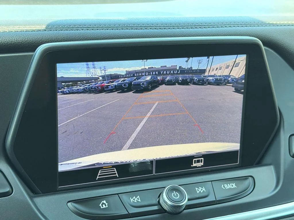 Used 2022 Summit White Chevrolet LT image 18