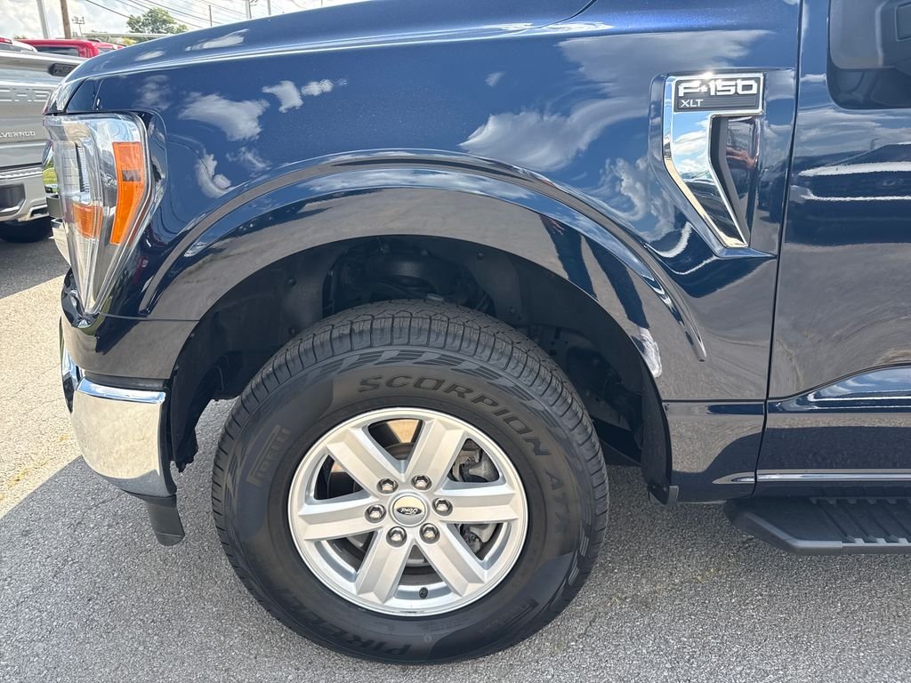 Used 2022 Blue Ford XLT image 10