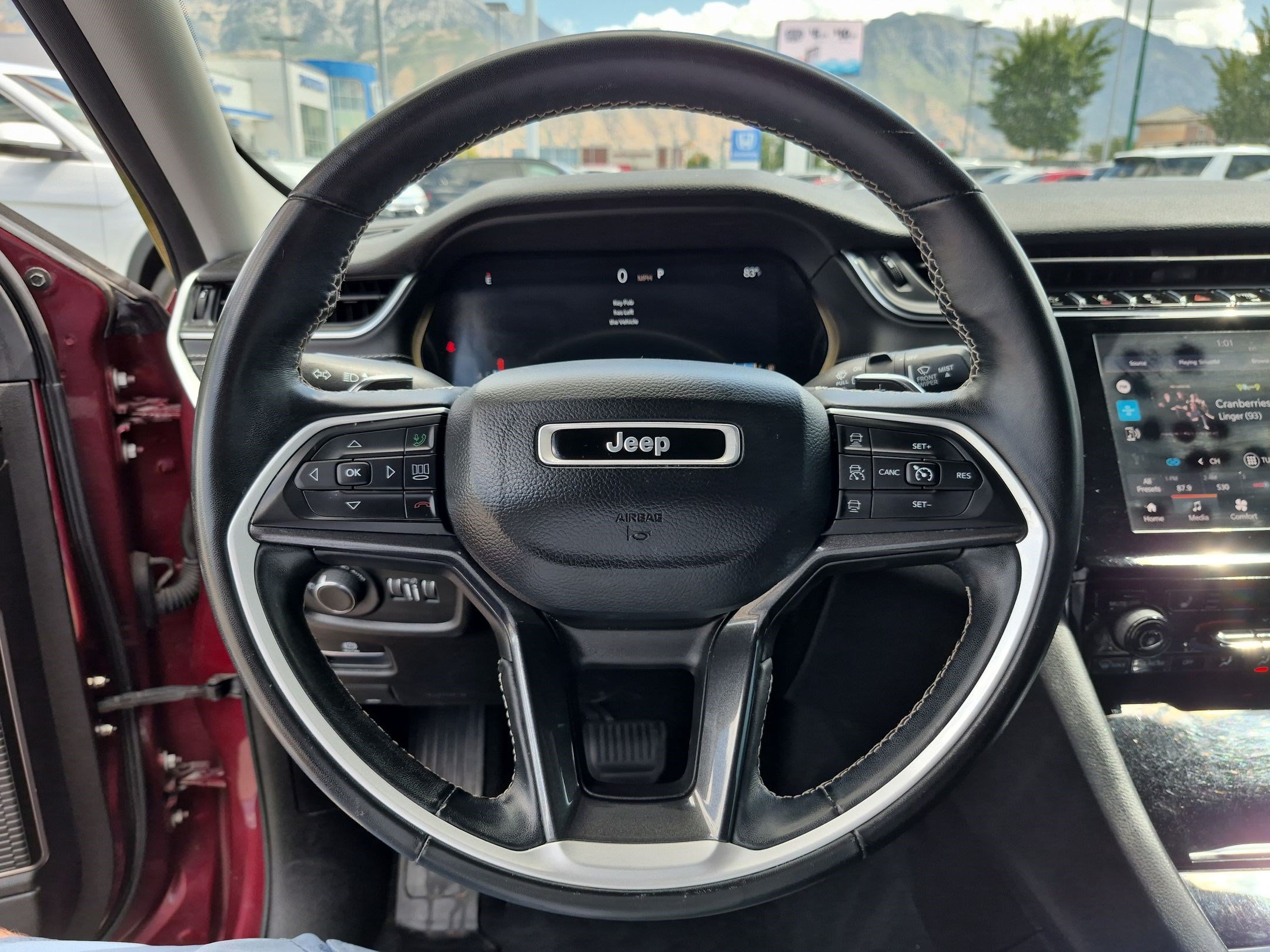 Used 2022 Velvet Red Pearlcoat Jeep Laredo image 15