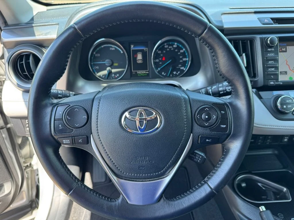 Used 2016 Silver Toyota Limited image 19