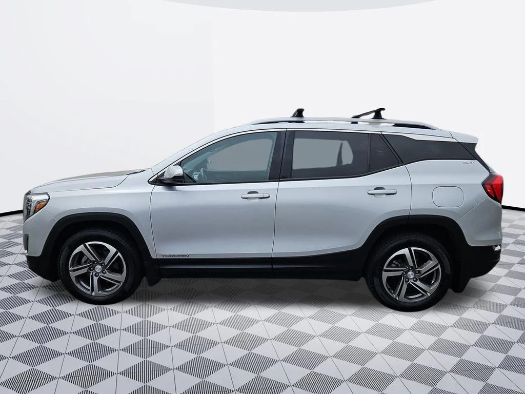 Used 2018 Quicksilver Metallic GMC SLT image 3