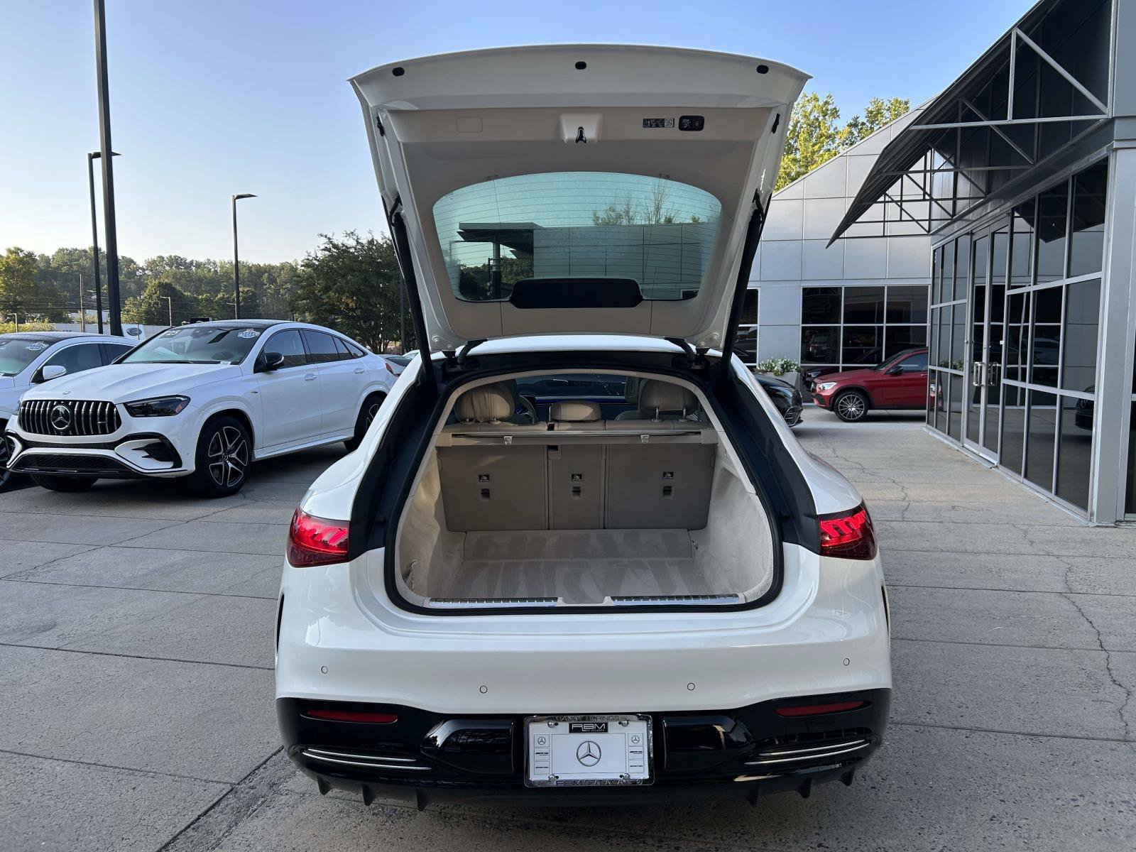 Certified Used 2023 MANUFAKTUR Diamond White Mercedes-Benz EQS 450 4MATIC® Sedan image 9