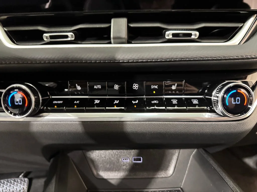 2026 Chevrolet Equinox LT - Photo 13